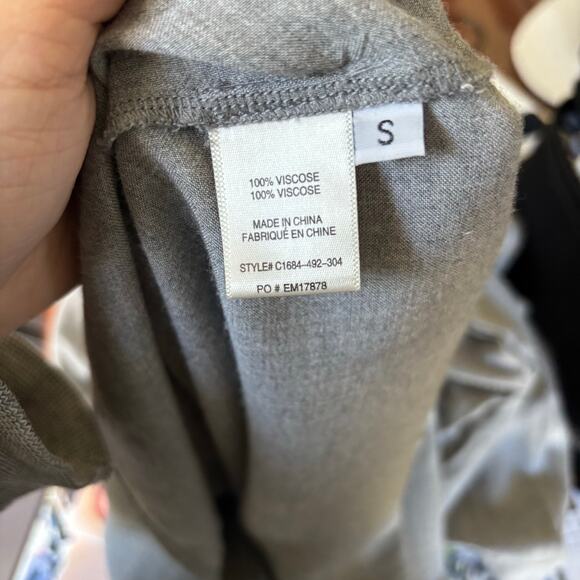 Cloth & Stone Collared V Neck Top Sz S - Picture 8 of 8